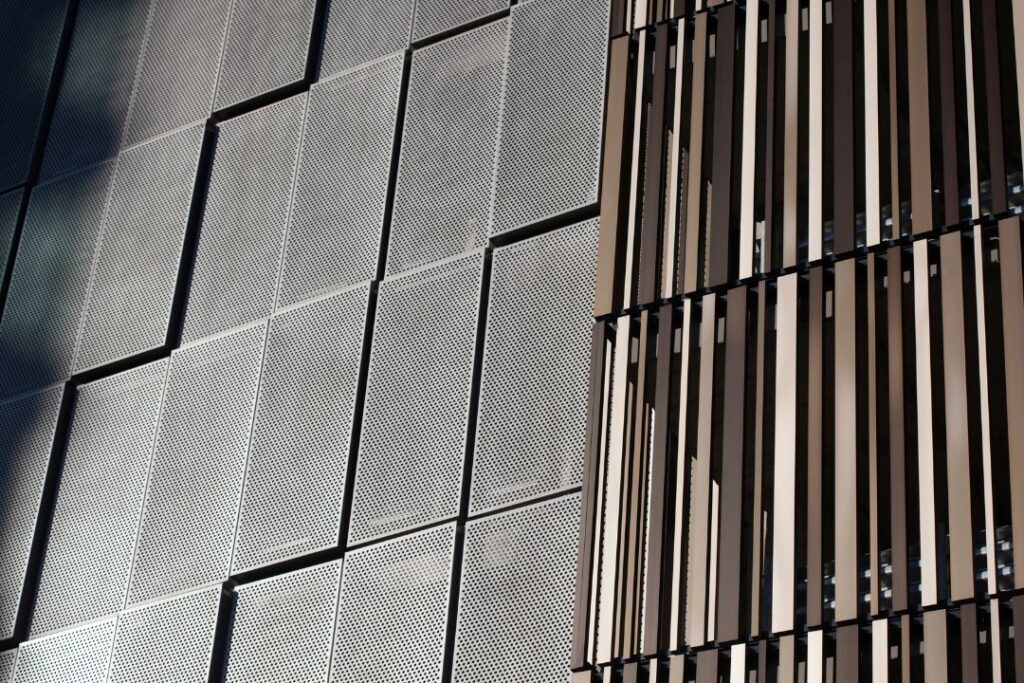 Leskor - the best facade contractor in the UAE